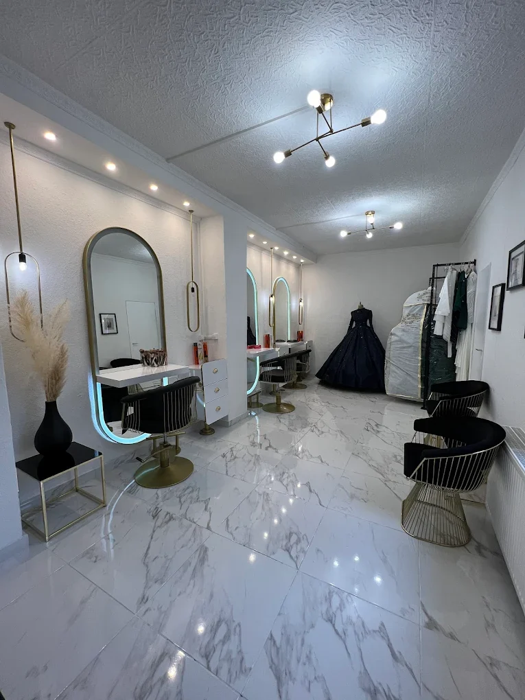 Make-up und Styling bei ASR-I NAZENDE